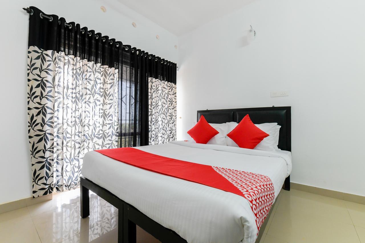 Oyo 11891 Amare Beach Resorts Alappuzha Bagian luar foto