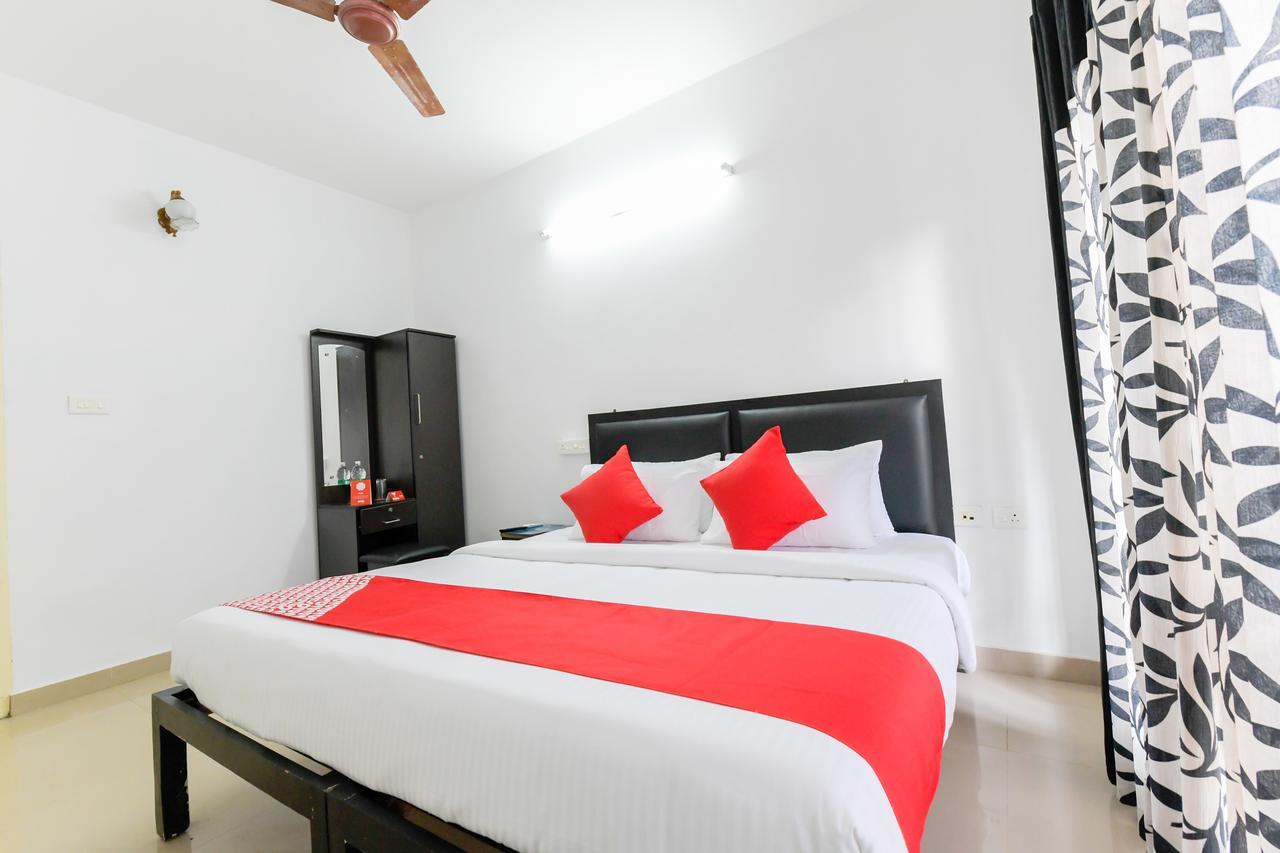 Oyo 11891 Amare Beach Resorts Alappuzha Bagian luar foto