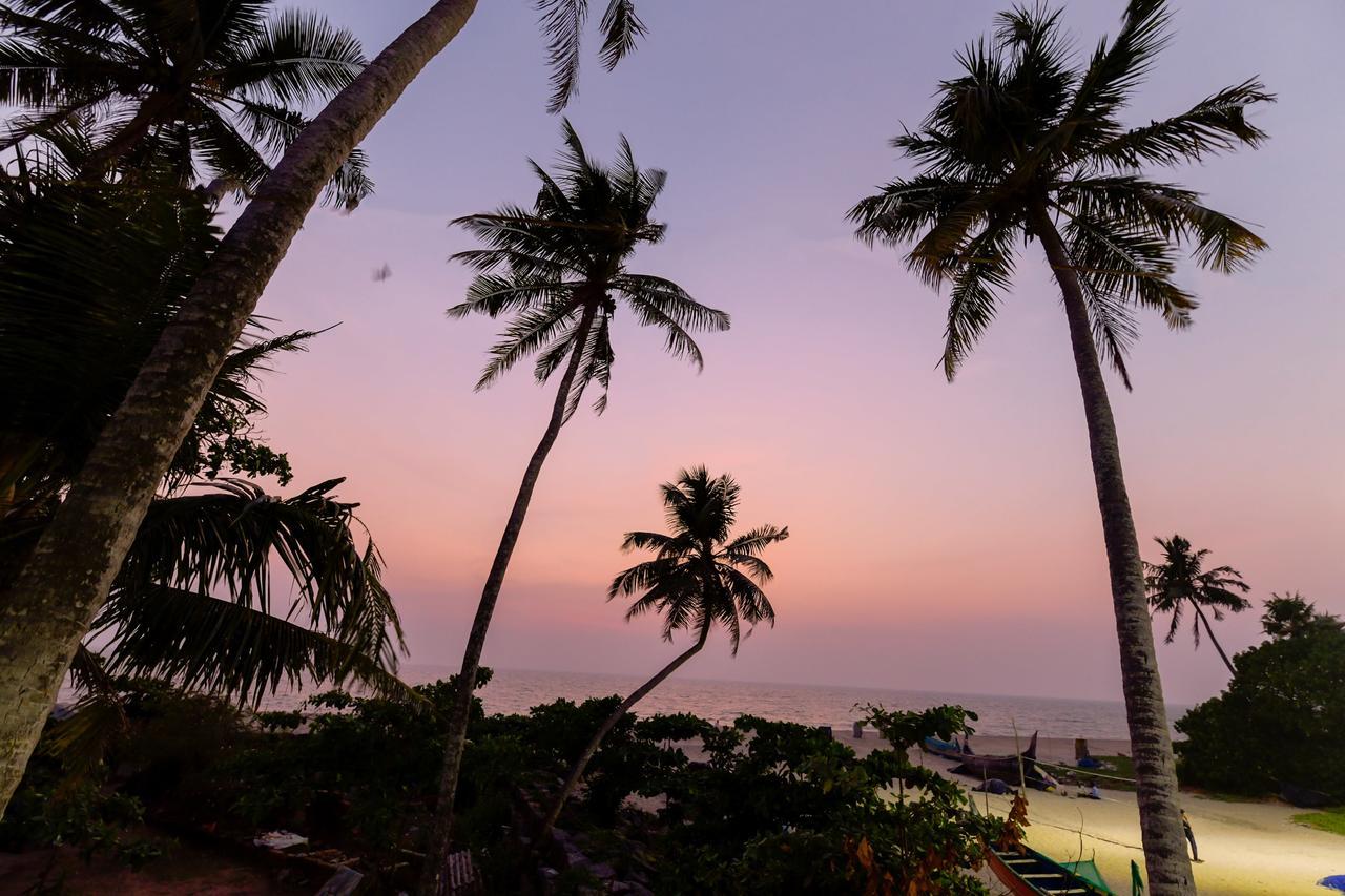 Oyo 11891 Amare Beach Resorts Alappuzha Bagian luar foto