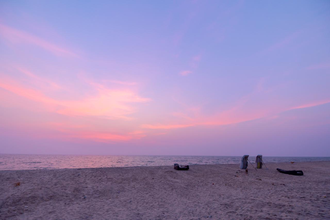 Oyo 11891 Amare Beach Resorts Alappuzha Bagian luar foto